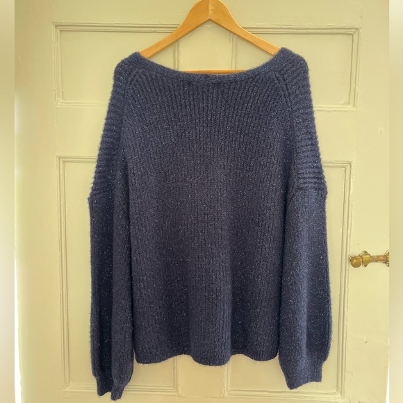NWT! Boden Chunky Fluffy V-Neck Wool & Alpaca-Blend Sweater, Size 8 - Picture 3 of 7
